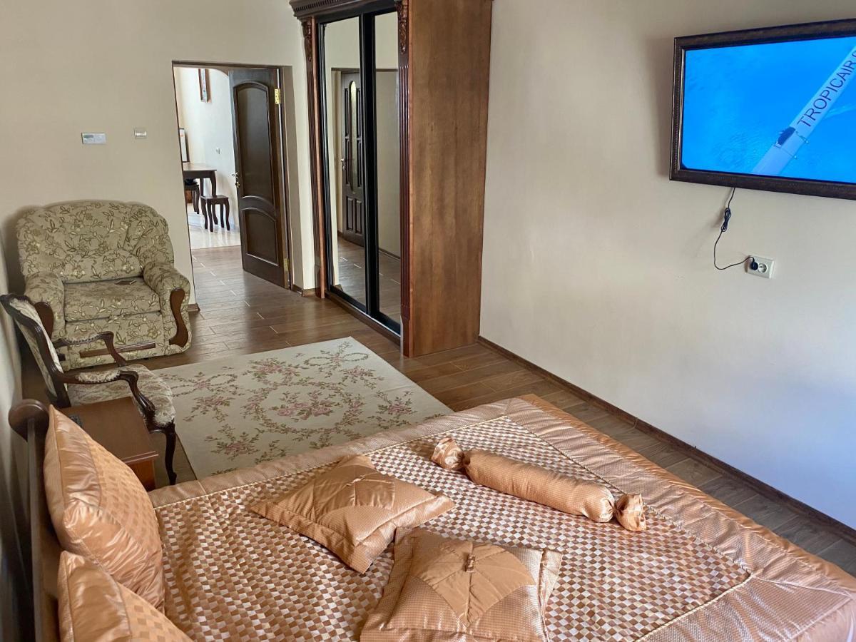 Cozy Apartment Львів Екстер'єр фото